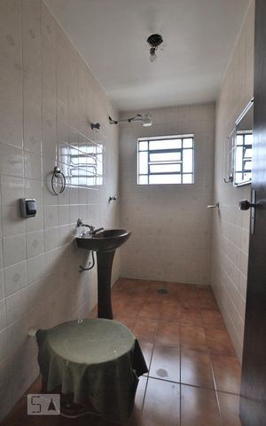 Casa à venda com 280m², 5 quartos e 6 vagasBanheiro Superior