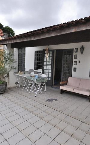 Casa à venda com 280m², 5 quartos e 6 vagasSacada