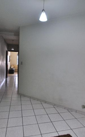 Casa à venda com 280m², 5 quartos e 6 vagasSala