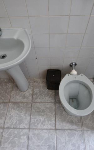 Casa à venda com 280m², 5 quartos e 6 vagasBanheiro
