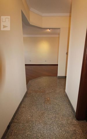 Apartamento para alugar com 256m², 4 quartos e 3 vagasCorredor