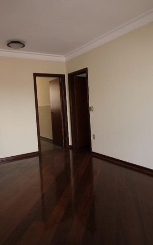 Apartamento para alugar com 256m², 4 quartos e 3 vagasSala de TV