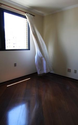 Apartamento para alugar com 256m², 4 quartos e 3 vagasQuarto 2