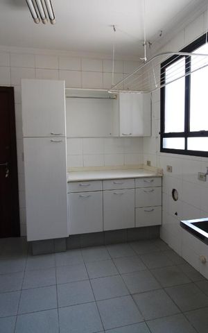 Apartamento para alugar com 256m², 4 quartos e 3 vagasÁrea de serviço