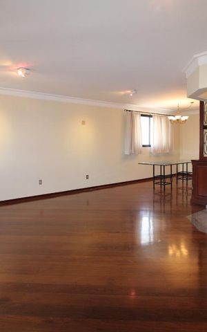 Apartamento para alugar com 256m², 4 quartos e 3 vagasSala