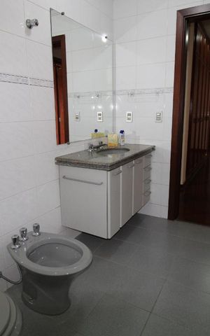 Apartamento para alugar com 256m², 4 quartos e 3 vagasBanheiro