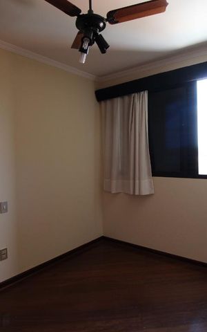 Apartamento para alugar com 256m², 4 quartos e 3 vagasQuarto 3