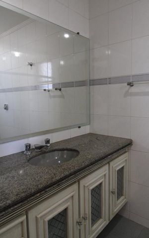 Apartamento para alugar com 256m², 4 quartos e 3 vagasSuíte do Quarto 1