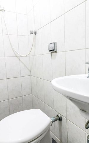 Apartamento para alugar com 86m², 2 quartos e 1 vaga Apartamento para alugar com 86m², 2 quartos e 1 vagaBanheiro de Serviço