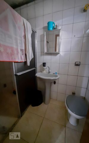Casa à venda com 215m², 3 quartos e sem vagaBanheiro Suite