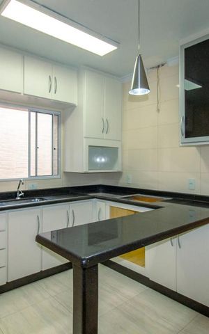 Casa para alugar com 140m², 2 quartos e 2 vagas Casa para alugar com 140m², 2 quartos e 2 vagasCozinha