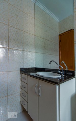 Casa para alugar com 140m², 2 quartos e 2 vagas Casa para alugar com 140m², 2 quartos e 2 vagasBanheiro Quarto 2 - Suítes