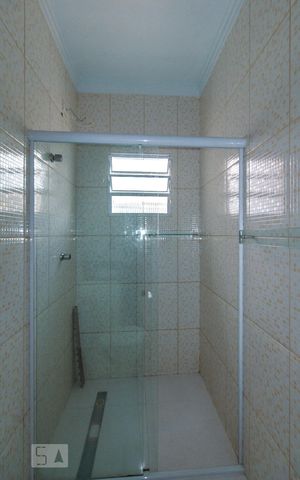 Casa para alugar com 140m², 2 quartos e 2 vagas Casa para alugar com 140m², 2 quartos e 2 vagasBanheiro Quarto 2 - Suítes