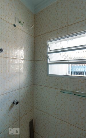 Casa para alugar com 140m², 2 quartos e 2 vagas Casa para alugar com 140m², 2 quartos e 2 vagasBanheiro Quarto 2 - Suítes