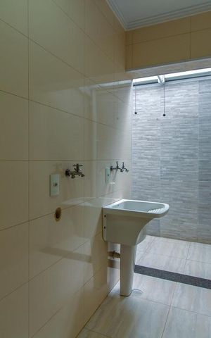 Casa para alugar com 140m², 2 quartos e 2 vagas Casa para alugar com 140m², 2 quartos e 2 vagasLavanderia
