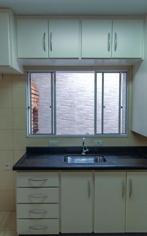 Casa para alugar com 140m², 2 quartos e 2 vagas Casa para alugar com 140m², 2 quartos e 2 vagasCozinha