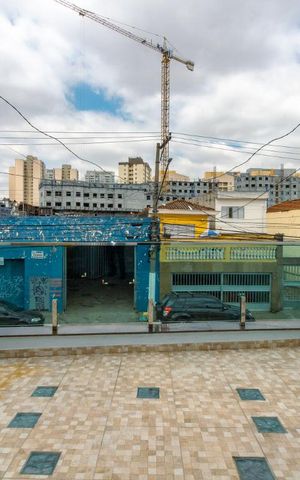 Casa para alugar com 140m², 2 quartos e 2 vagas Casa para alugar com 140m², 2 quartos e 2 vagasVaranda Quarto 2 - Suítes