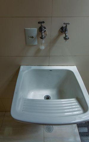 Casa para alugar com 140m², 2 quartos e 2 vagas Casa para alugar com 140m², 2 quartos e 2 vagasLavanderia