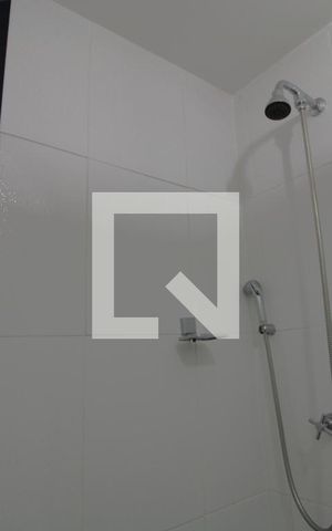 Apartamento para alugar com 77m², 3 quartos e 1 vagaChuveiro banheiro comum