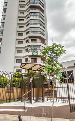 Apartamento à venda com 156m², 4 quartos e 2 vagasFachada