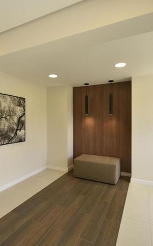 Apartamento para alugar com 65m², 2 quartos e 1 vagaHall