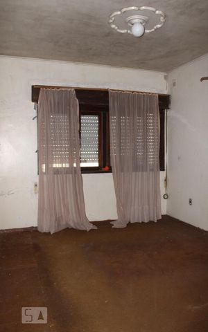 Casa à venda com 305m², 4 quartos e 1 vagaSuite