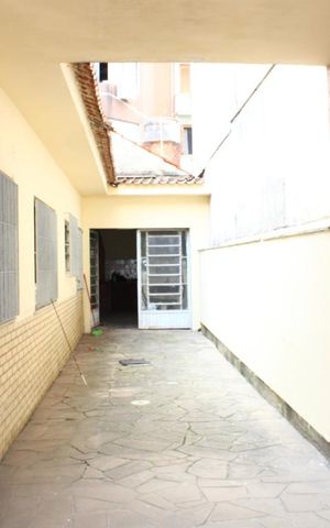 Casa à venda com 305m², 4 quartos e 1 vagaQuintal