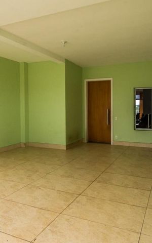 Casa à venda com 450m², 5 quartos e 4 vagas Casa à venda com 450m², 5 quartos e 4 vagasGaragem