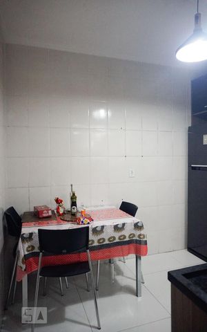 Casa de condomínio à venda com 70m², 2 quartos e 2 vagasCozinha