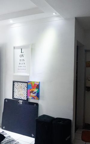 Casa de condomínio à venda com 70m², 2 quartos e 2 vagasSala