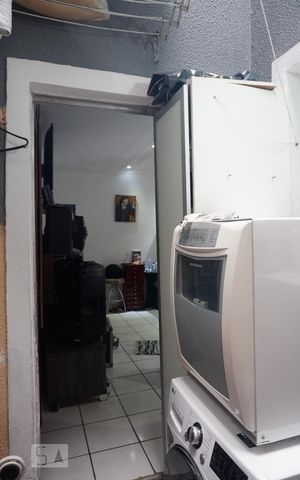 Casa de condomínio à venda com 70m², 2 quartos e 2 vagasLavanderia