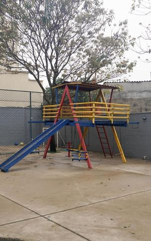 Casa de condomínio à venda com 70m², 2 quartos e 2 vagasÁrea Comum - Playground