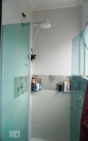 Casa de condomínio à venda com 70m², 2 quartos e 2 vagasBanheiro Social