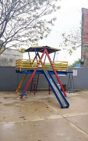 Casa de condomínio à venda com 70m², 2 quartos e 2 vagasÁrea Comum - Playground