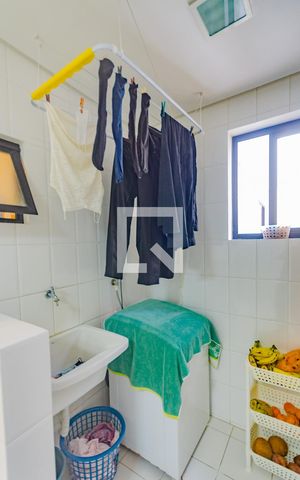 Apartamento para alugar com 90m², 3 quartos e 2 vagas Apartamento para alugar com 90m², 3 quartos e 2 vagasCozinha e Área de Serviço