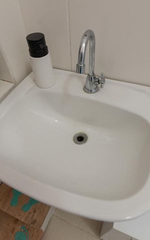 Apartamento à venda com 80m², 2 quartos e sem vaga Apartamento à venda com 80m², 2 quartos e sem vagaBanheiro