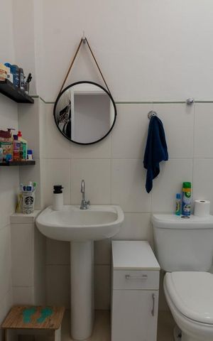 Apartamento à venda com 80m², 2 quartos e sem vaga Apartamento à venda com 80m², 2 quartos e sem vagaBanheiro
