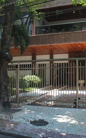 Apartamento à venda com 109m², 3 quartos e 2 vagasFachada