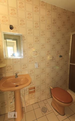 Apartamento à venda com 68m², 2 quartos e sem vaga Apartamento à venda com 68m², 2 quartos e sem vagaBanheiro