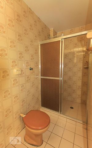Apartamento à venda com 68m², 2 quartos e sem vaga Apartamento à venda com 68m², 2 quartos e sem vagaBanheiro