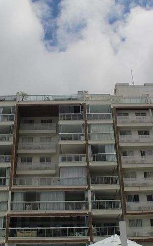 Apartamento à venda com 189m², 4 quartos e 2 vagasFachada