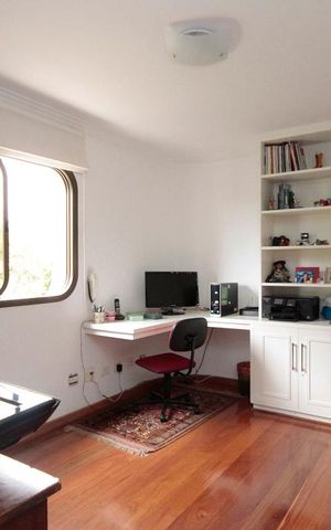 Apartamento à venda com 290m², 3 quartos e 2 vagasSuíte 2
