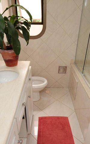 Apartamento à venda com 290m², 3 quartos e 2 vagasBanheiro da Suíte 1