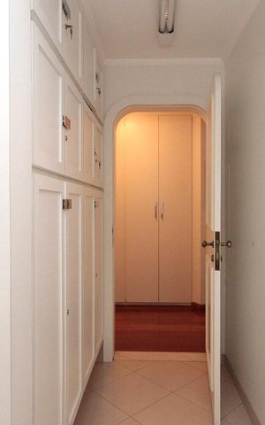 Apartamento à venda com 290m², 3 quartos e 2 vagasCozinha