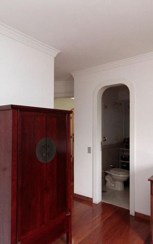 Apartamento à venda com 290m², 3 quartos e 2 vagasSuíte 2