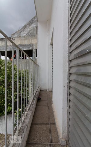 Casa para alugar com 300m², 9 quartos e 2 vagas Casa para alugar com 300m², 9 quartos e 2 vagasPiso INF1 - Quarto Suíte 9