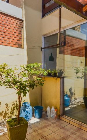 Casa de condomínio à venda com 102m², 2 quartos e 2 vagas Casa de condomínio à venda com 102m², 2 quartos e 2 vagasQuintal