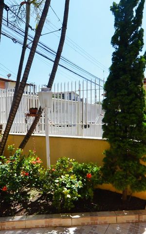 Casa de condomínio à venda com 102m², 2 quartos e 2 vagas Casa de condomínio à venda com 102m², 2 quartos e 2 vagasEntrada Social