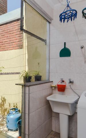 Casa de condomínio à venda com 102m², 2 quartos e 2 vagas Casa de condomínio à venda com 102m², 2 quartos e 2 vagasÁrea de Serviço