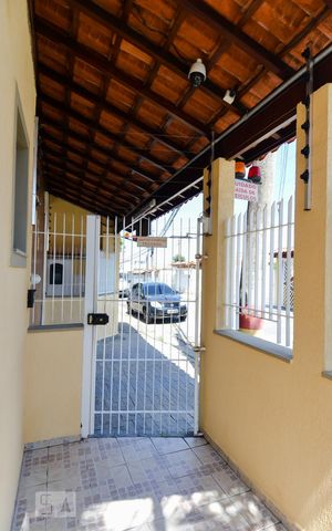 Casa de condomínio à venda com 102m², 2 quartos e 2 vagas Casa de condomínio à venda com 102m², 2 quartos e 2 vagasEntrada Social